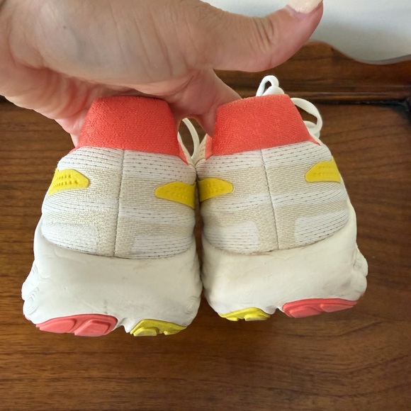 New Balance Fresh Foam X 1080 v13 - Picture 3 of 9